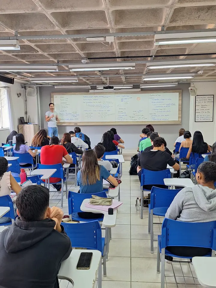 Alunos em aula no ACELERA